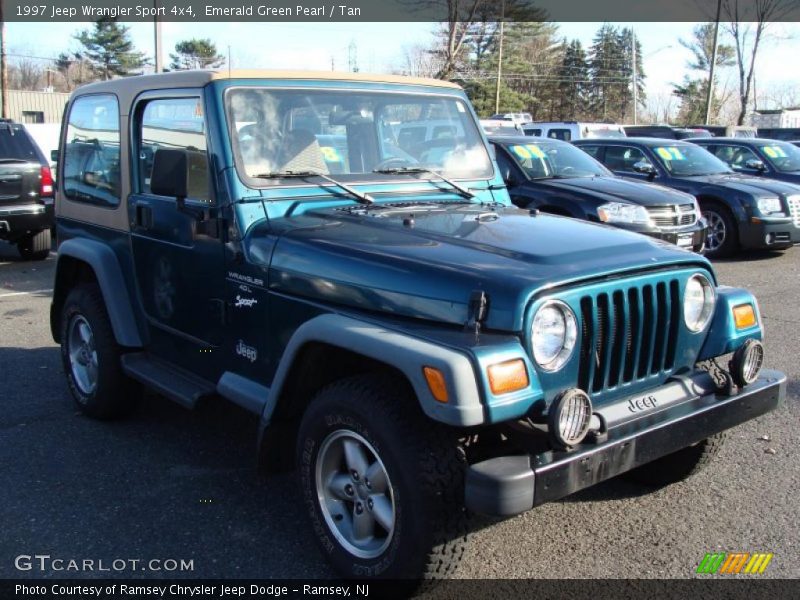 Emerald Green Pearl / Tan 1997 Jeep Wrangler Sport 4x4