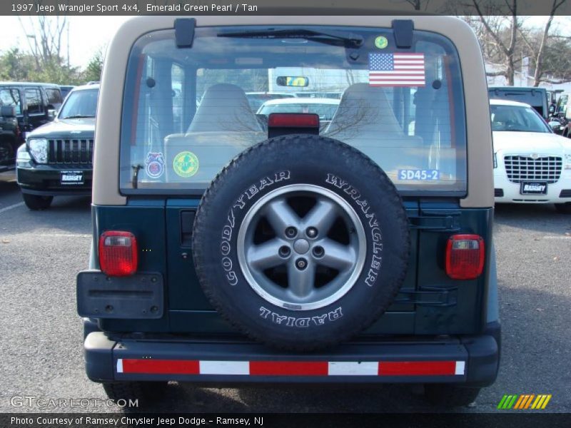 Emerald Green Pearl / Tan 1997 Jeep Wrangler Sport 4x4