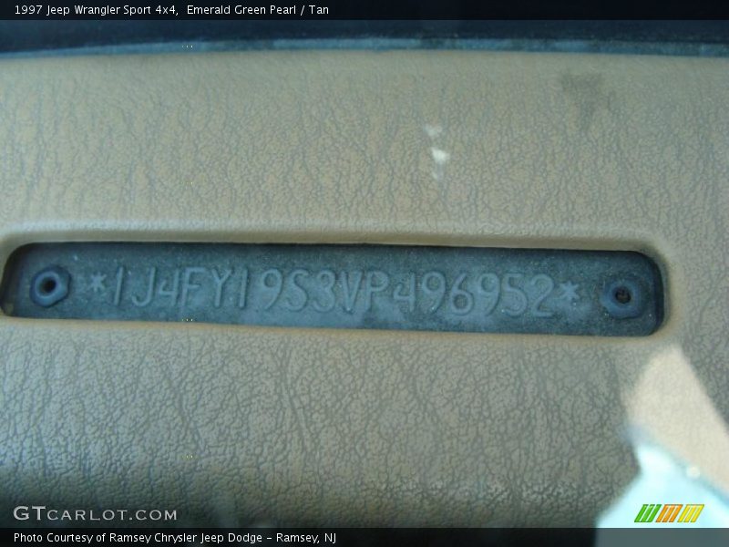 Emerald Green Pearl / Tan 1997 Jeep Wrangler Sport 4x4