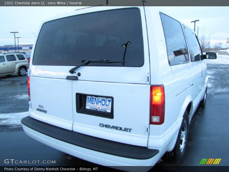 Ivory White / Neutral 2002 Chevrolet Astro LS
