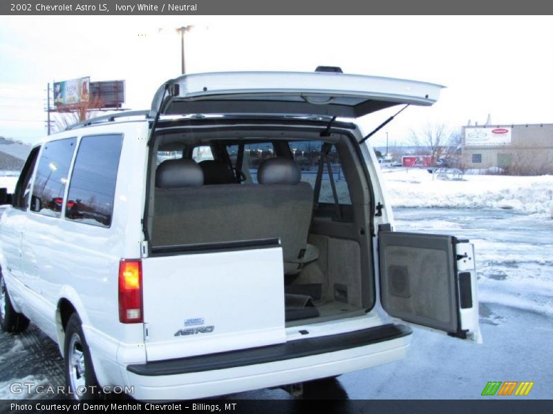 Ivory White / Neutral 2002 Chevrolet Astro LS