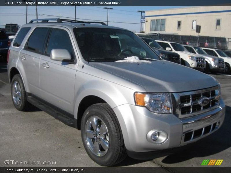 Front 3/4 View of 2011 Escape Limited 4WD