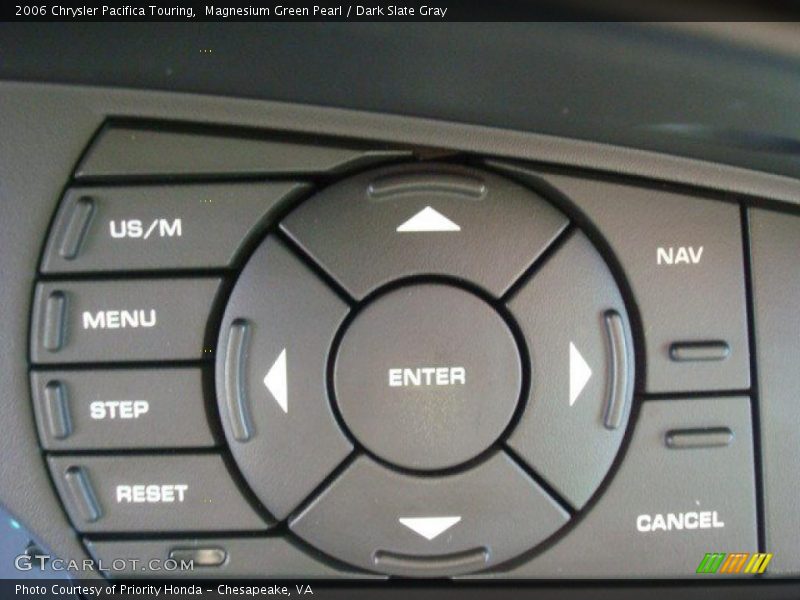 Controls of 2006 Pacifica Touring