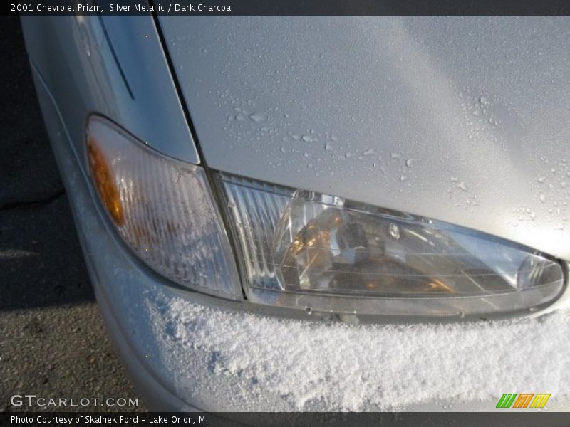 Silver Metallic / Dark Charcoal 2001 Chevrolet Prizm