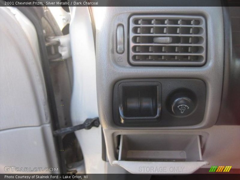 Silver Metallic / Dark Charcoal 2001 Chevrolet Prizm