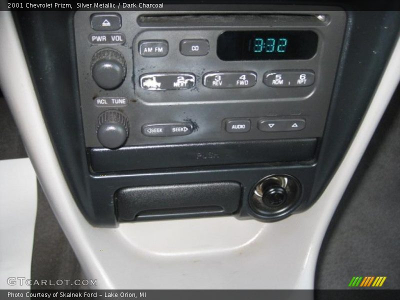Silver Metallic / Dark Charcoal 2001 Chevrolet Prizm