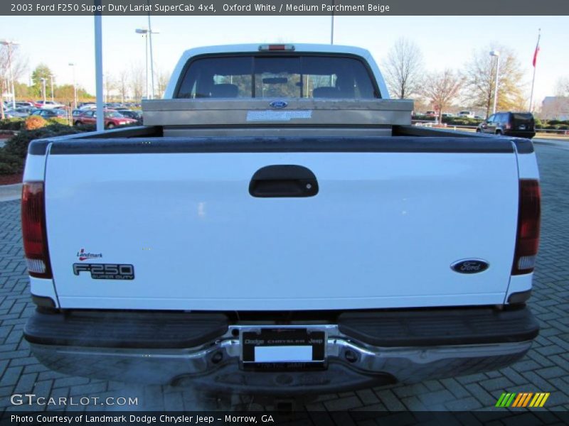 Oxford White / Medium Parchment Beige 2003 Ford F250 Super Duty Lariat SuperCab 4x4