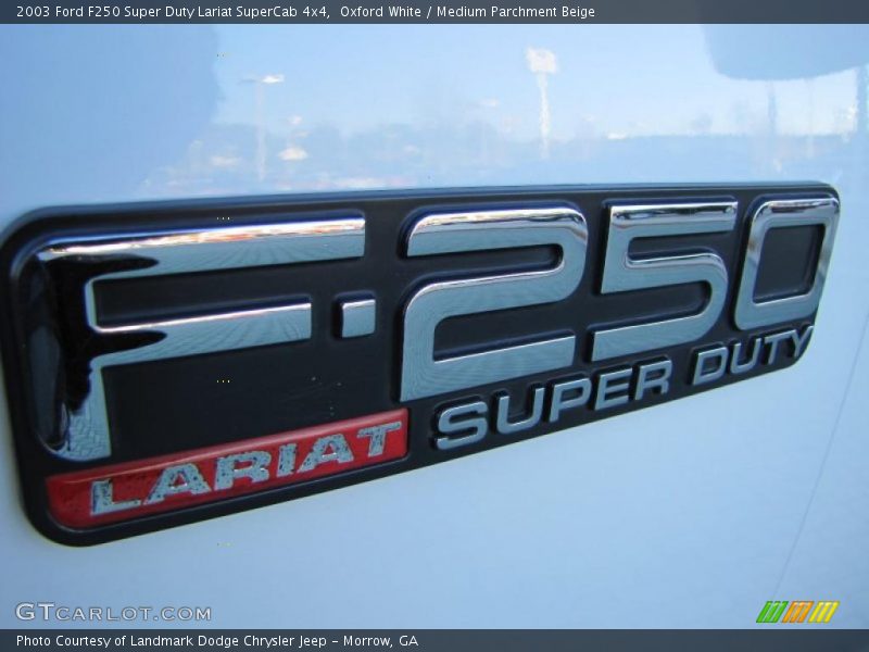 Oxford White / Medium Parchment Beige 2003 Ford F250 Super Duty Lariat SuperCab 4x4