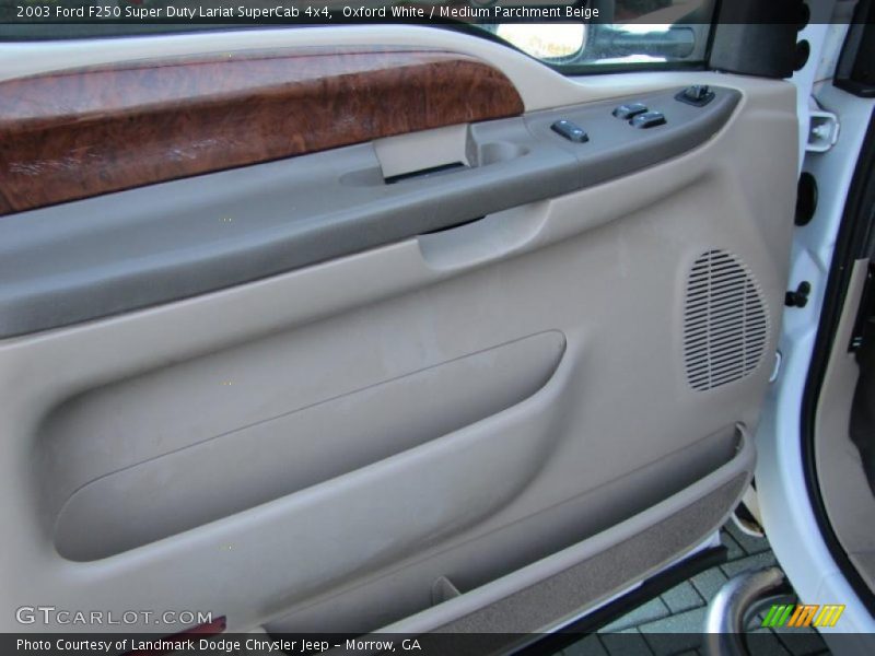 Oxford White / Medium Parchment Beige 2003 Ford F250 Super Duty Lariat SuperCab 4x4