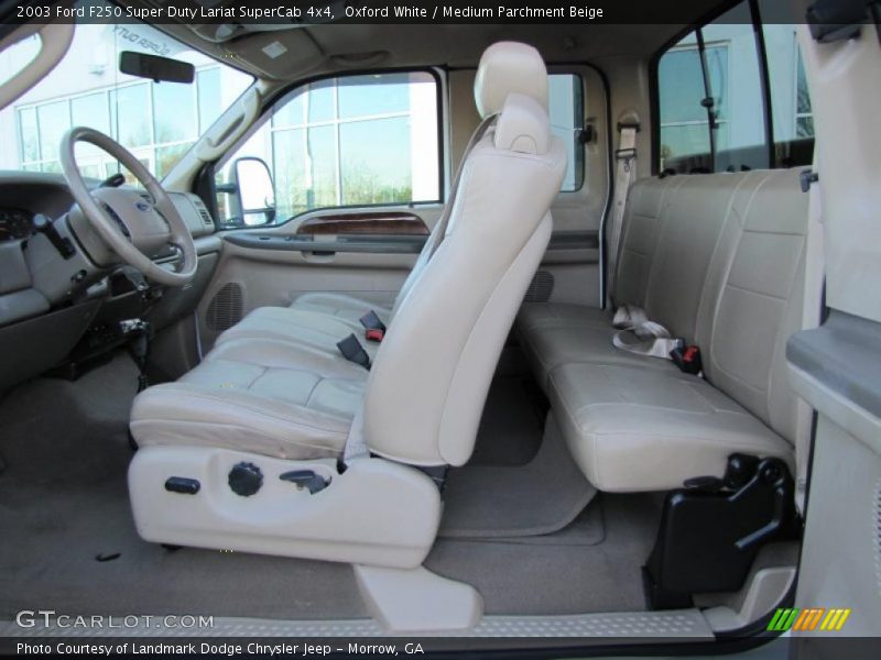 Oxford White / Medium Parchment Beige 2003 Ford F250 Super Duty Lariat SuperCab 4x4