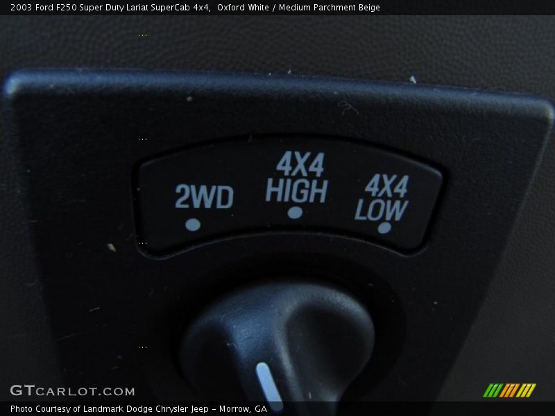 Oxford White / Medium Parchment Beige 2003 Ford F250 Super Duty Lariat SuperCab 4x4