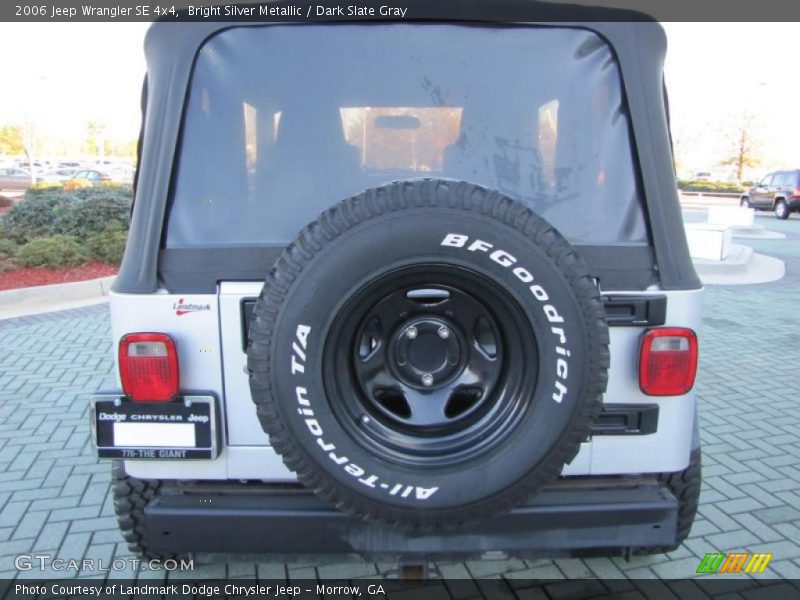Bright Silver Metallic / Dark Slate Gray 2006 Jeep Wrangler SE 4x4