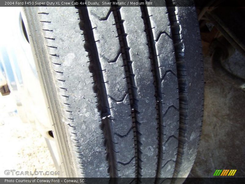 Silver Metallic / Medium Flint 2004 Ford F450 Super Duty XL Crew Cab 4x4 Dually
