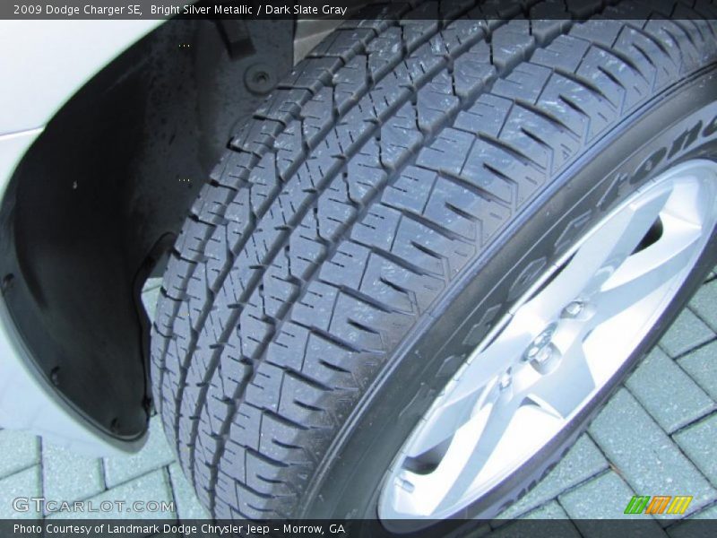 Bright Silver Metallic / Dark Slate Gray 2009 Dodge Charger SE