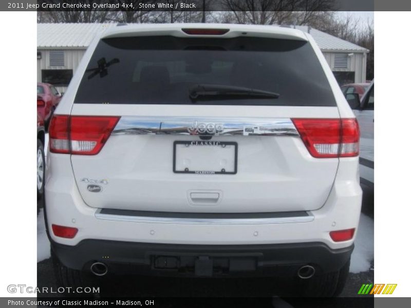 Stone White / Black 2011 Jeep Grand Cherokee Overland 4x4