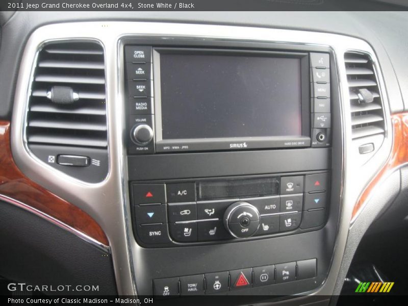 Controls of 2011 Grand Cherokee Overland 4x4