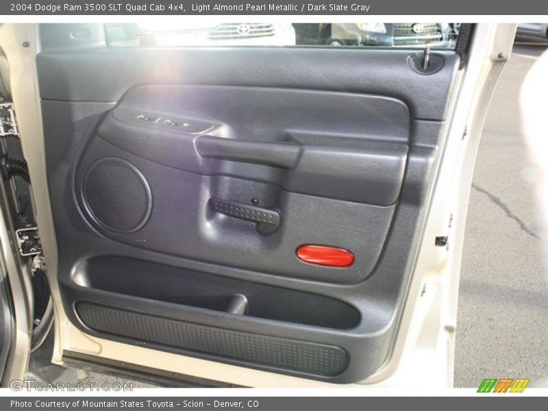Door Panel of 2004 Ram 3500 SLT Quad Cab 4x4