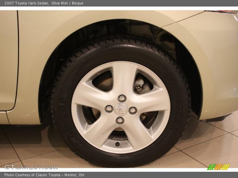 Olive Mist / Bisque 2007 Toyota Yaris Sedan