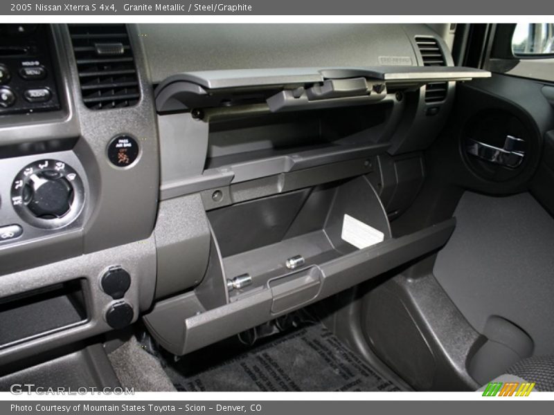 Granite Metallic / Steel/Graphite 2005 Nissan Xterra S 4x4