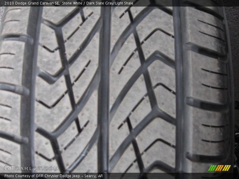Stone White / Dark Slate Gray/Light Shale 2010 Dodge Grand Caravan SE