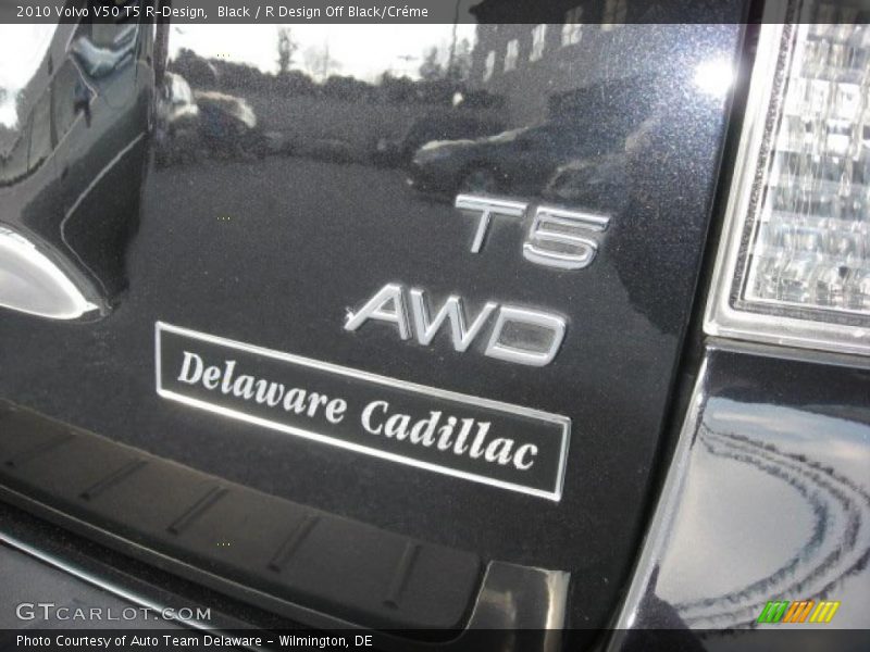 Black / R Design Off Black/Créme 2010 Volvo V50 T5 R-Design