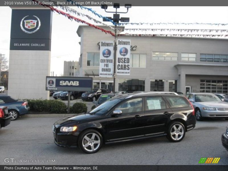 Black / R Design Off Black/Créme 2010 Volvo V50 T5 R-Design