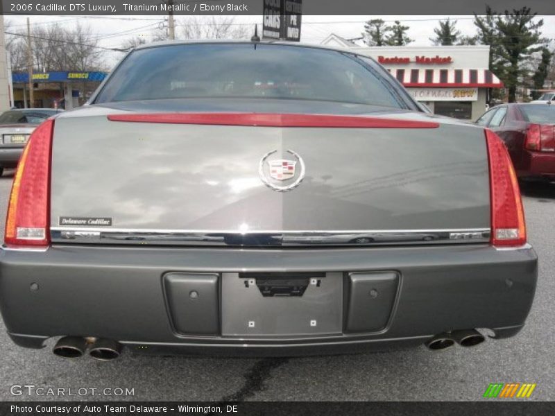Titanium Metallic / Ebony Black 2006 Cadillac DTS Luxury