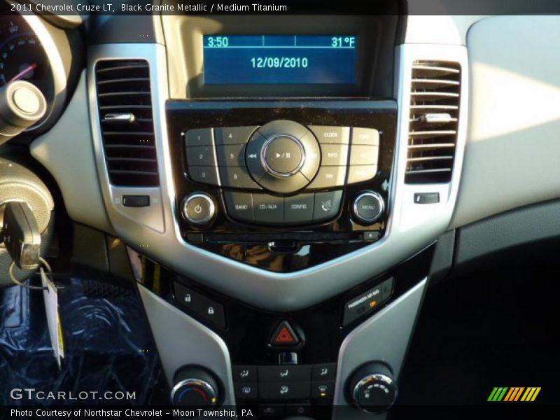 Black Granite Metallic / Medium Titanium 2011 Chevrolet Cruze LT