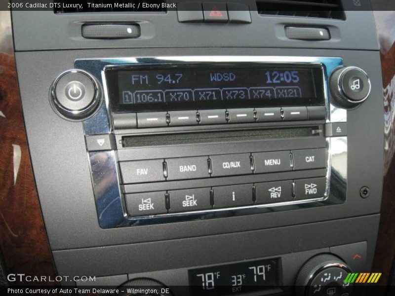 Controls of 2006 DTS Luxury
