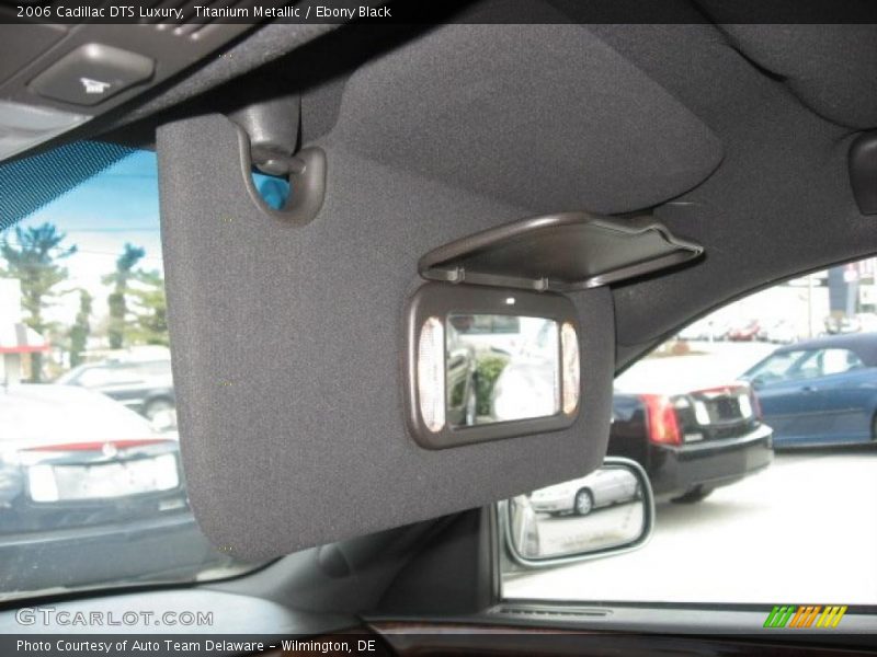 Titanium Metallic / Ebony Black 2006 Cadillac DTS Luxury