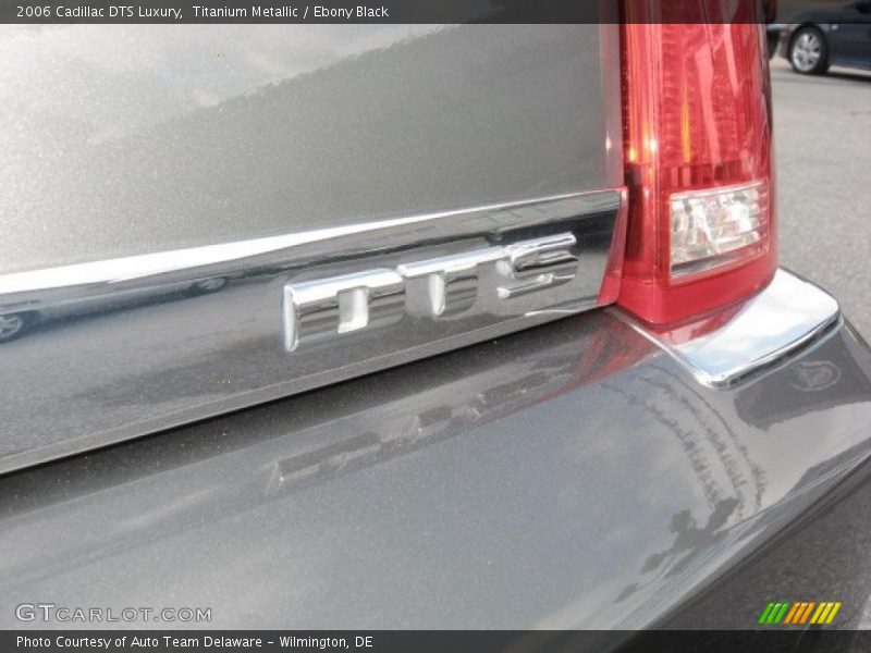  2006 DTS Luxury Logo
