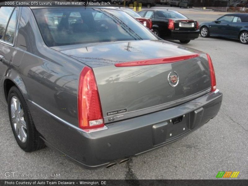 Titanium Metallic / Ebony Black 2006 Cadillac DTS Luxury