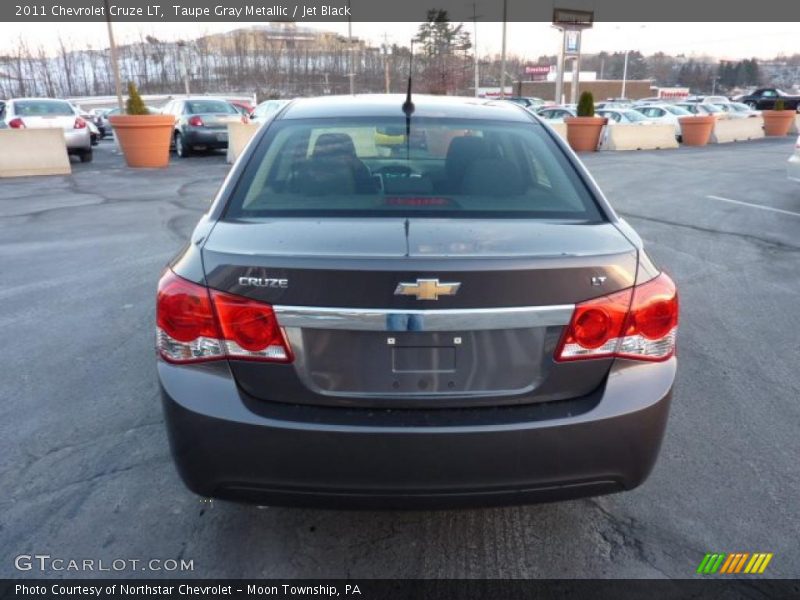 Taupe Gray Metallic / Jet Black 2011 Chevrolet Cruze LT