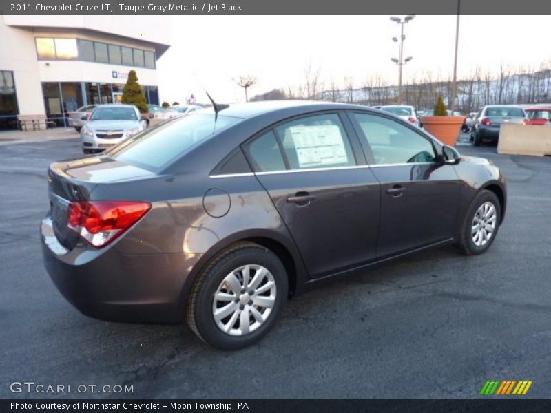 Taupe Gray Metallic / Jet Black 2011 Chevrolet Cruze LT