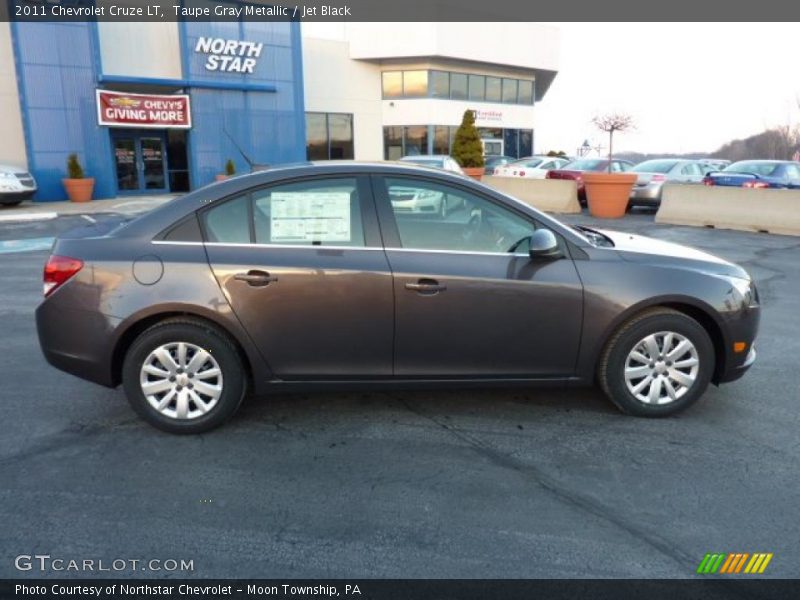 Taupe Gray Metallic / Jet Black 2011 Chevrolet Cruze LT