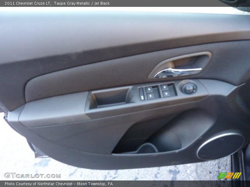 Taupe Gray Metallic / Jet Black 2011 Chevrolet Cruze LT