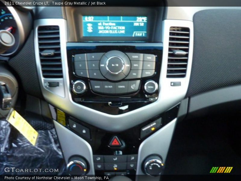 Taupe Gray Metallic / Jet Black 2011 Chevrolet Cruze LT