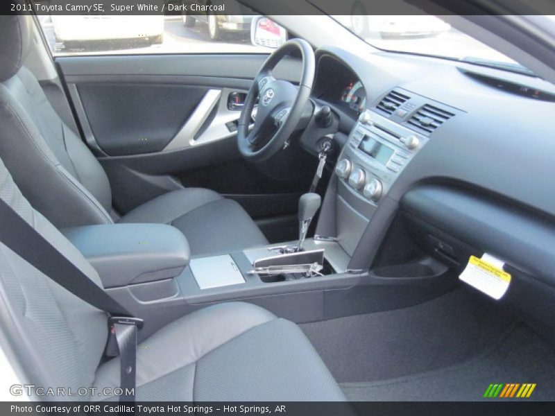 Super White / Dark Charcoal 2011 Toyota Camry SE