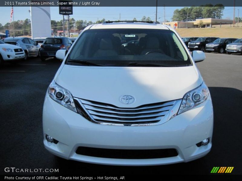 Super White / Light Gray 2011 Toyota Sienna Limited