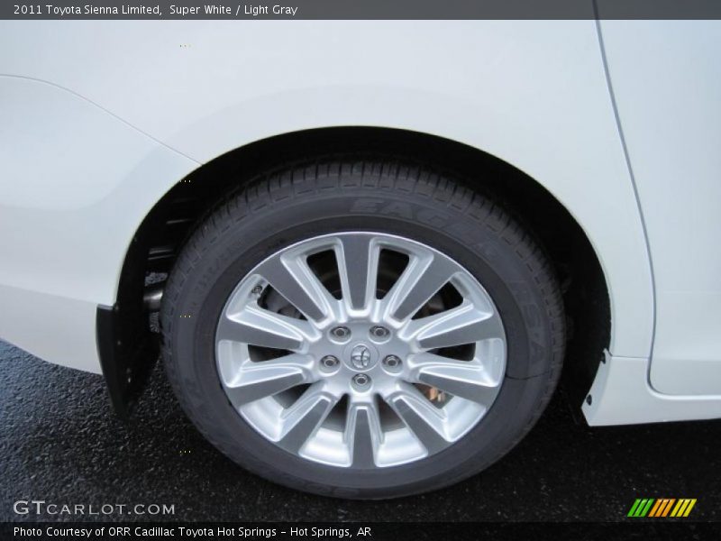 Super White / Light Gray 2011 Toyota Sienna Limited