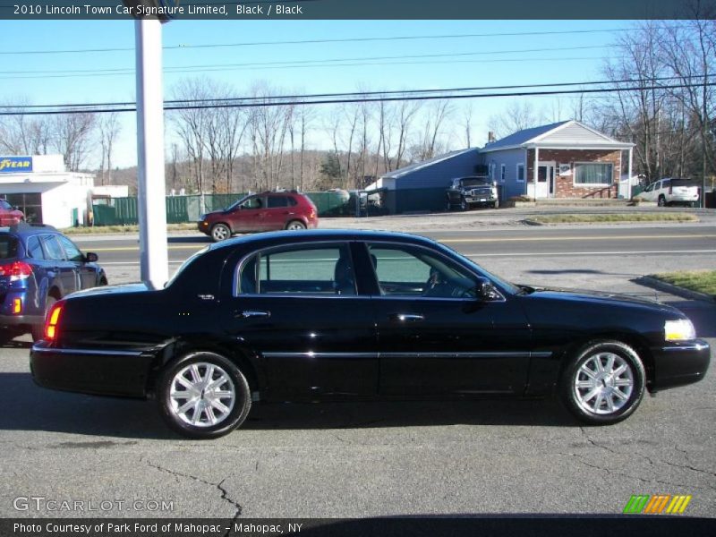  2010 Town Car Signature Limited Black