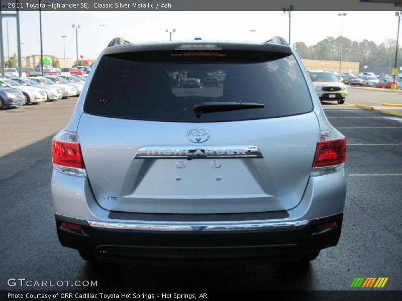Classic Silver Metallic / Ash 2011 Toyota Highlander SE