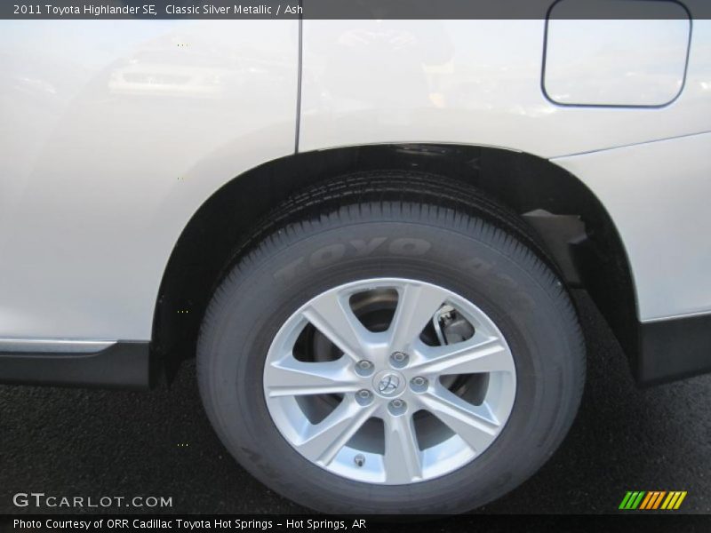 Classic Silver Metallic / Ash 2011 Toyota Highlander SE