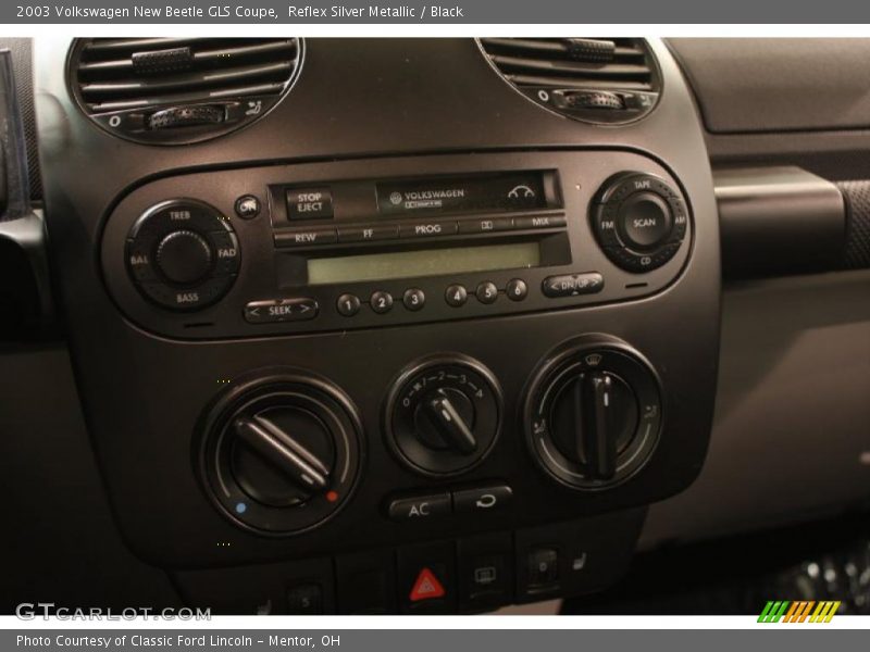 Reflex Silver Metallic / Black 2003 Volkswagen New Beetle GLS Coupe