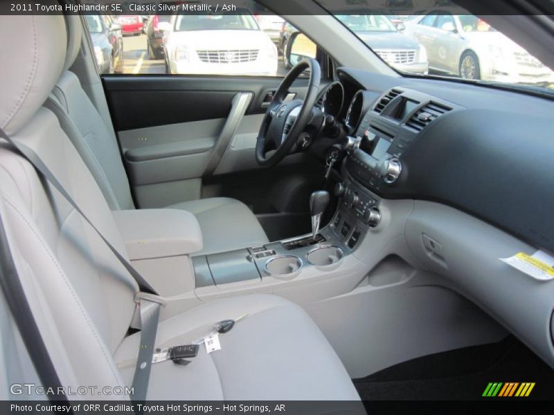 Classic Silver Metallic / Ash 2011 Toyota Highlander SE