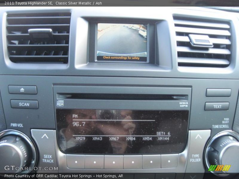 Classic Silver Metallic / Ash 2011 Toyota Highlander SE
