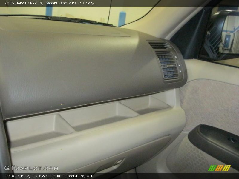 Sahara Sand Metallic / Ivory 2006 Honda CR-V LX
