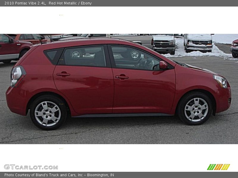 Red Hot Metallic / Ebony 2010 Pontiac Vibe 2.4L