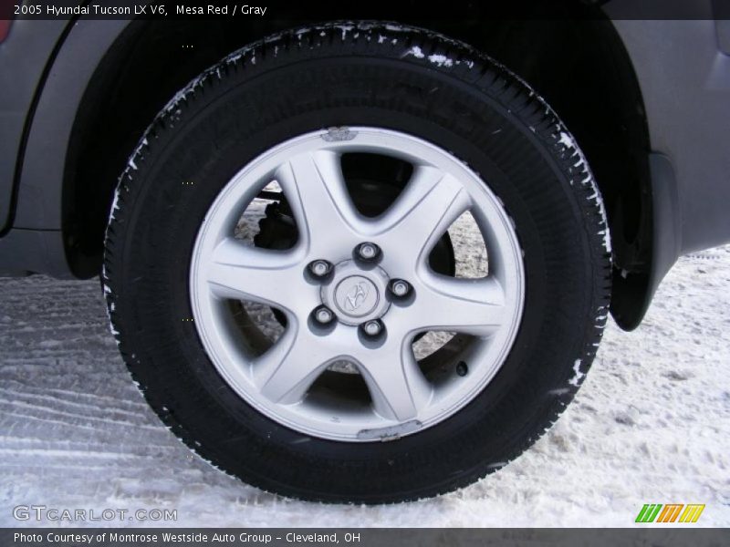 2005 Tucson LX V6 Wheel