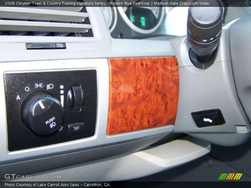 Modern Blue Pearlcoat / Medium Slate Gray/Light Shale 2008 Chrysler Town & Country Touring Signature Series